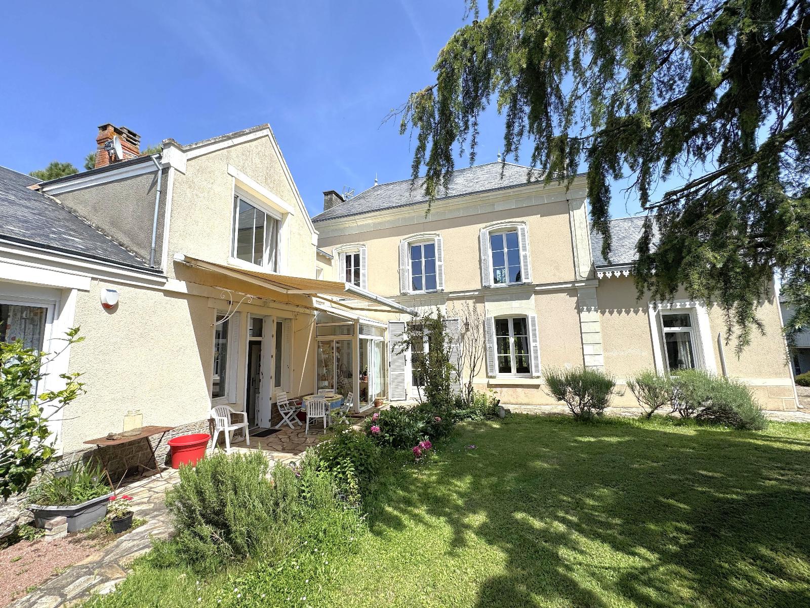 Maison 198m² — Thouars