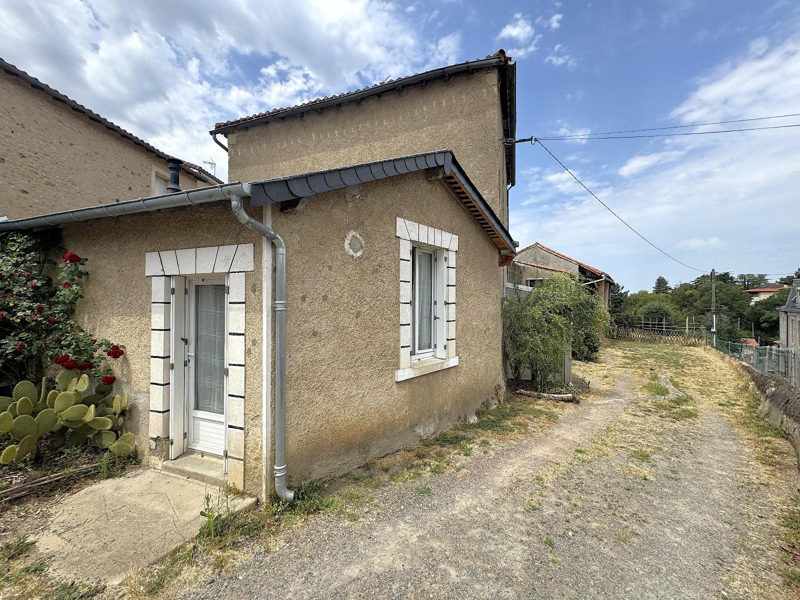 Maison 70m² — Saint-Jean-de-Thouars