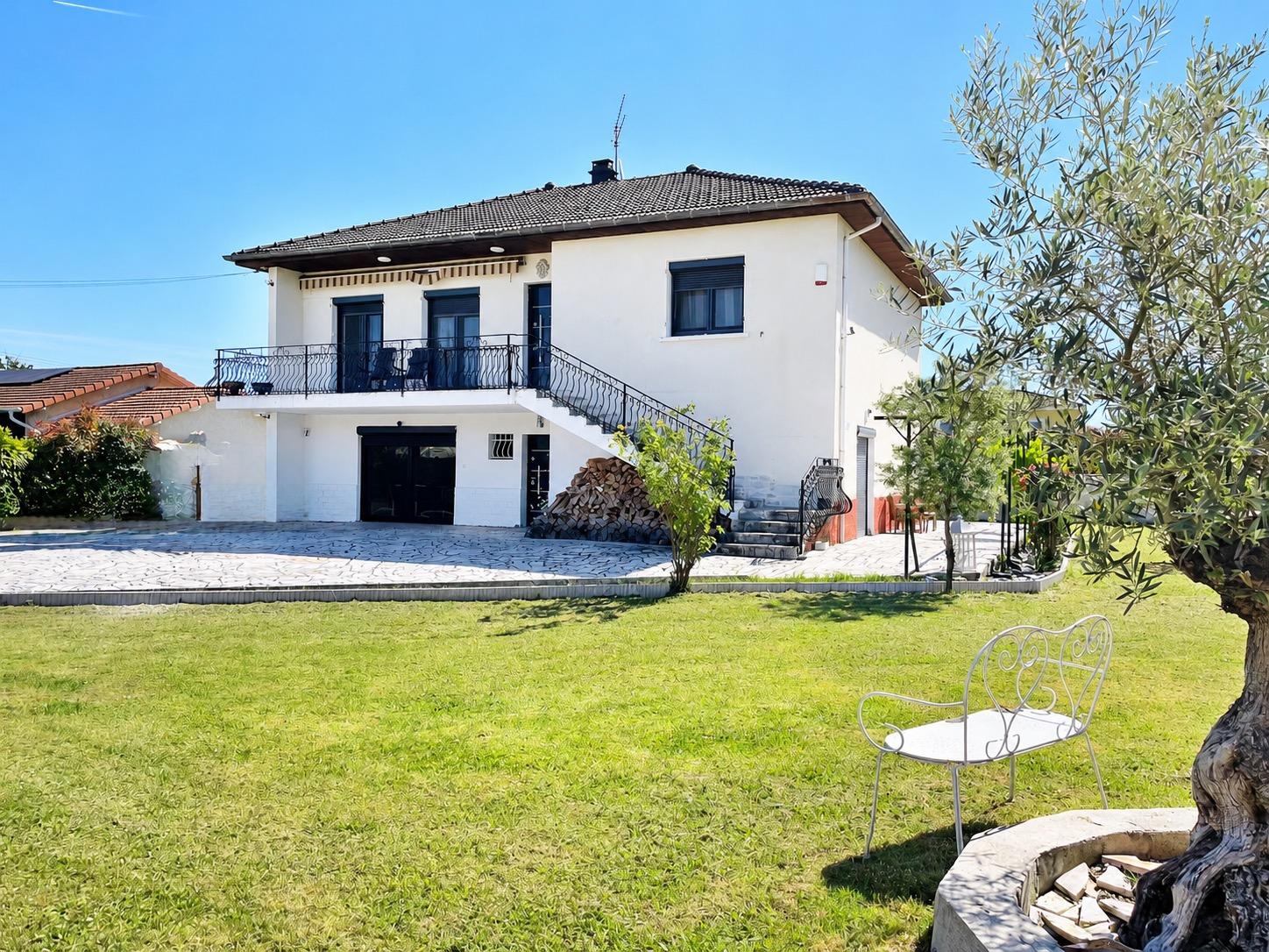 Maison 176m² — Pusignan