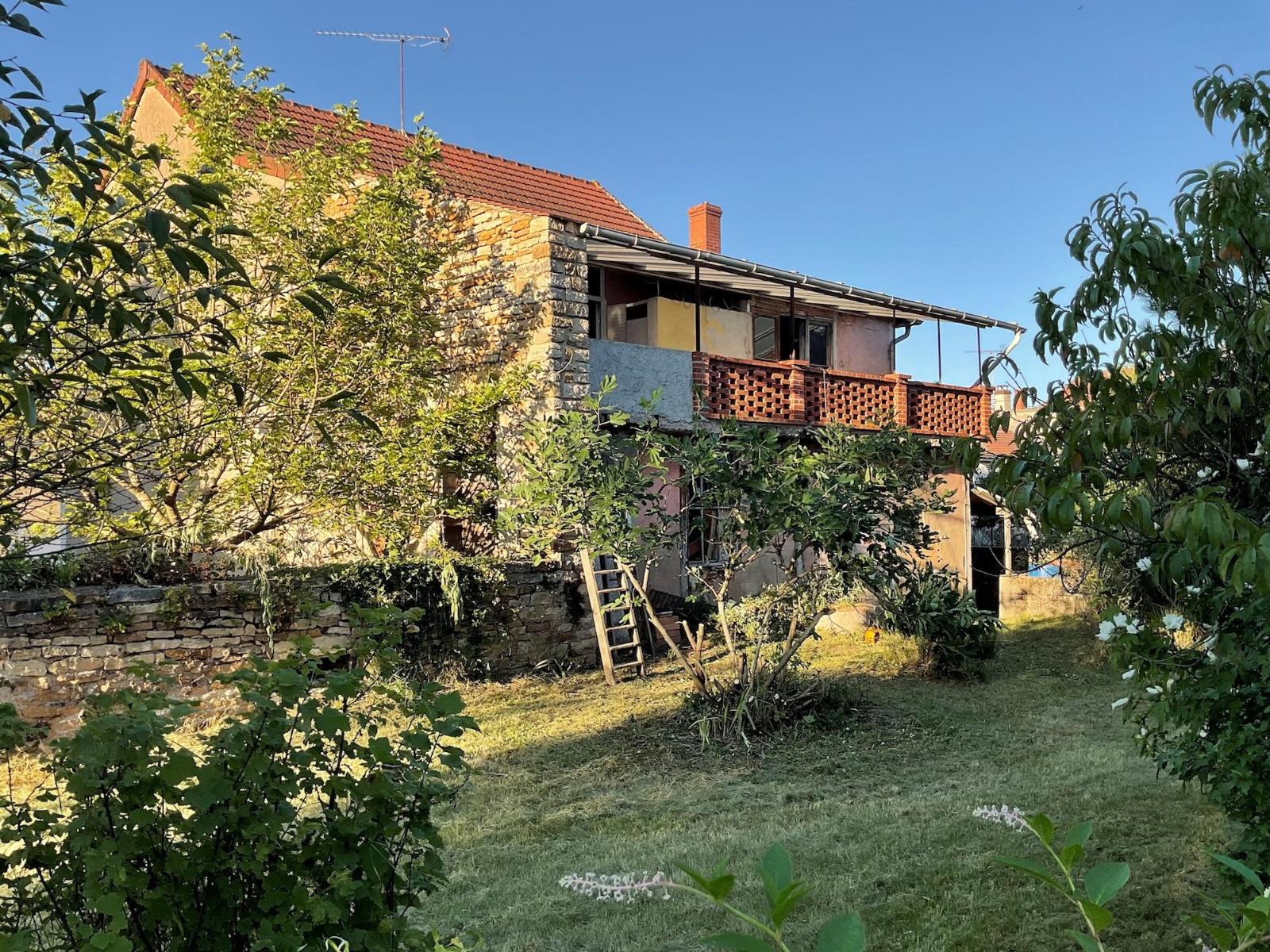 Maison 111m² — Salornay-sur-Guye