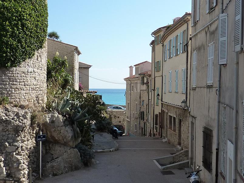 Location Appartement � ANTIBES