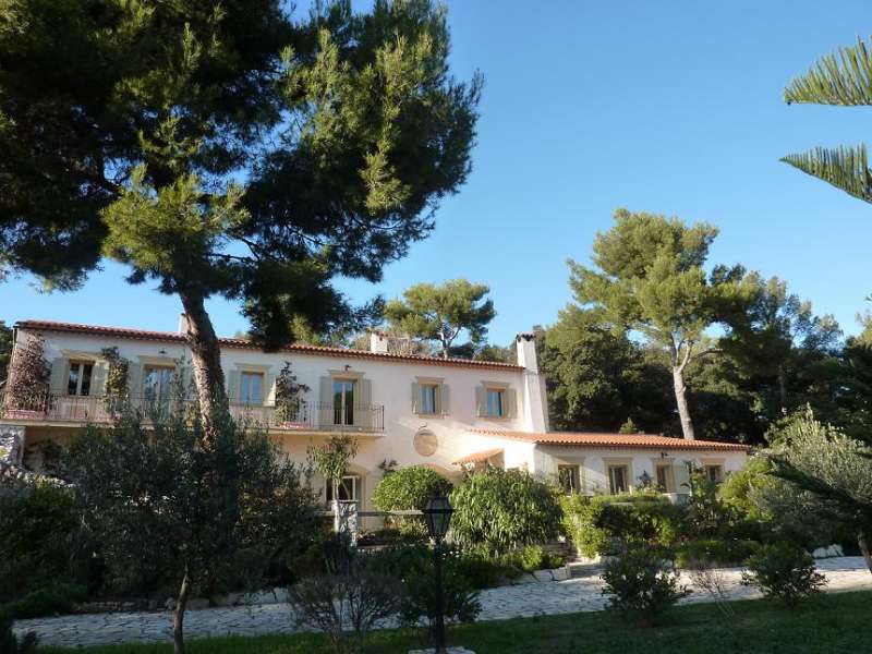Location  Villa  �  NICE