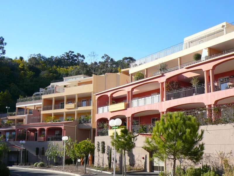 Location  Appartement  �  MANDELIEU